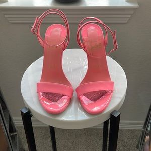 SOLD!!! Christian Louboutin LOUBIGIRL 100 Patent Bubble Gum 35.5